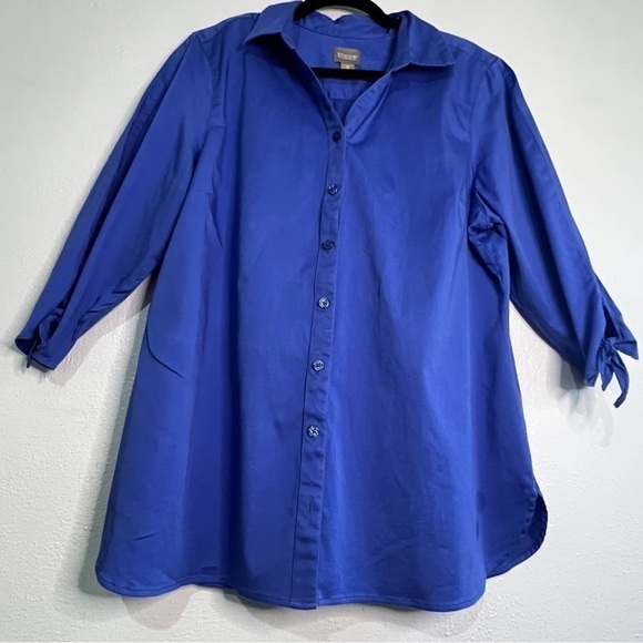 Chico’s brilliant blue button-down shirt with 3/4th sleeves. Sz 3. Preowned. EUC - Picture 6 of 8